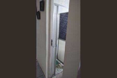 Banheiro de casa de condomínio para alugar com 3 quartos, 137m² em Taquara, Rio de Janeiro