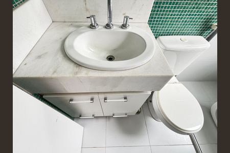 Apartamento à venda com 124m², 2 quartos e 3 vagasBanheiro da Suíte 2