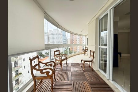 Apartamento à venda com 124m², 2 quartos e 3 vagasVaranda