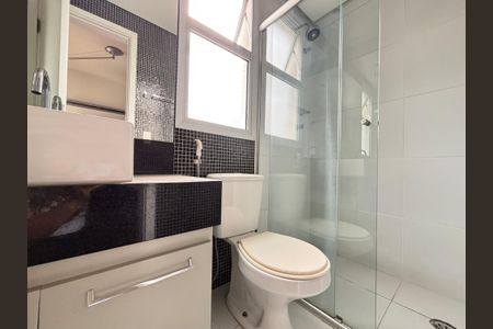 Apartamento à venda com 124m², 2 quartos e 3 vagasBanheiro da Suíte 1