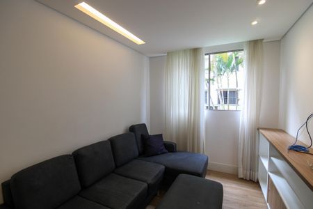 Sala de apartamento para alugar com 2 quartos, 56m² em Jardim Esmeralda, São Paulo