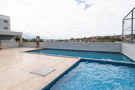 Apartamento para alugar com 54m², 3 quartos e 1 vagaÁrea comum - Piscina