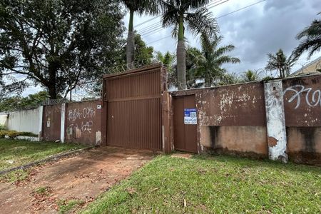 Casa para alugar com 120m², 2 quartos e 4 vagasFachada