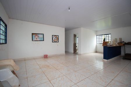 Casa para alugar com 120m², 2 quartos e 4 vagasSala