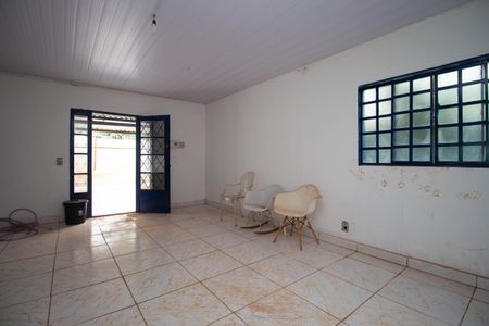 Casa para alugar com 120m², 2 quartos e 4 vagasSala