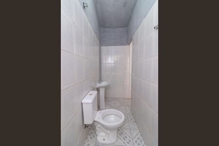 Banheiro de casa para alugar com 1 quarto, 50m² em Jardim Fernandes, São Paulo