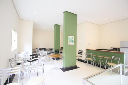 Apartamento à venda com 75m², 3 quartos e 2 vagasÁrea comum - Salão de festas 2