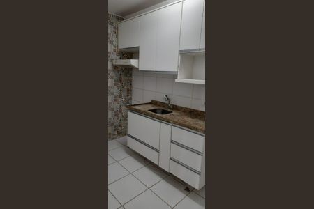 Cozinha de apartamento para alugar com 2 quartos, 74m² em Jardim Wanda, Taboão da Serra