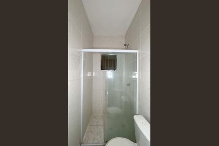 Banheiro de apartamento para alugar com 1 quarto, 45m² em Jardim Nova Germania, São Paulo