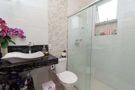 Casa à venda com 225m², 3 quartos e 4 vagasBanheiro Social