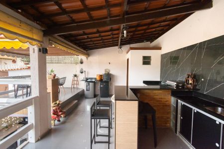 Casa à venda com 225m², 3 quartos e 4 vagasEspaço Gourmet