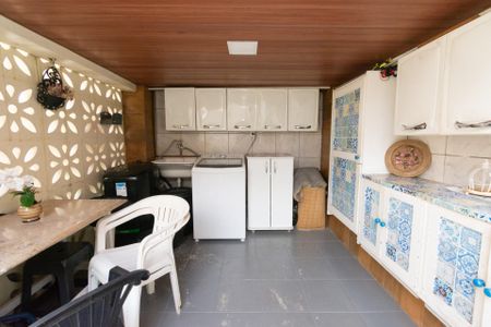 Casa à venda com 225m², 3 quartos e 4 vagasLavanderia