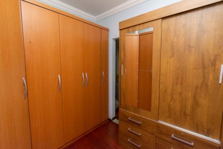 Casa à venda com 225m², 3 quartos e 4 vagasCloset da suíte