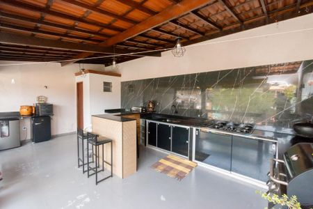 Casa à venda com 225m², 3 quartos e 4 vagasEspaço Gourmet