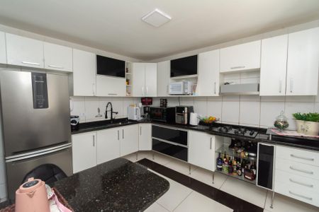 Casa à venda com 225m², 3 quartos e 4 vagasCozinha