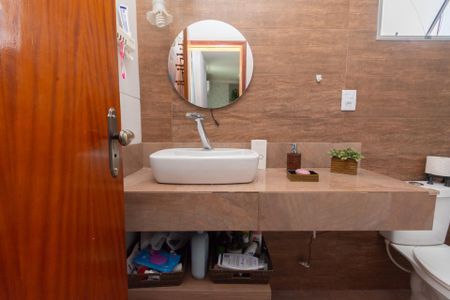 Casa à venda com 225m², 3 quartos e 4 vagasBanheiro da Suíte