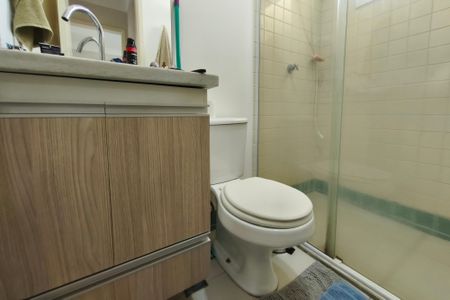 Casa de condomínio à venda com 104m², 3 quartos e 2 vagas Casa de condomínio à venda com 104m², 3 quartos e 2 vagasBanheiro Social