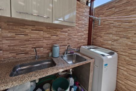 Casa de condomínio à venda com 104m², 3 quartos e 2 vagas Casa de condomínio à venda com 104m², 3 quartos e 2 vagasÁrea de Serviço - Área de gourmet