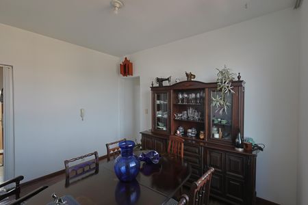 Apartamento à venda com 3 quartos, 96m² em João Pinheiro, Belo Horizonte