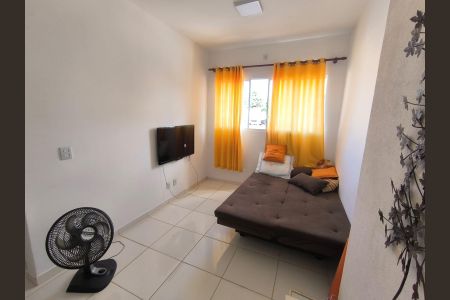 Sala de apartamento para alugar com 2 quartos, 50m² em Dona Zulmira, Uberlândia