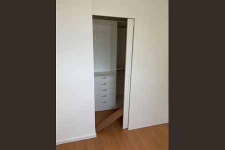 Quarto de apartamento para alugar com 2 quartos, 46m² em Jacarepaguá, Rio de Janeiro