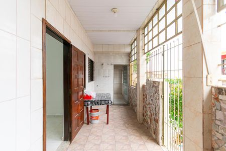 Casa para alugar com 110m², 2 quartos e sem vagaQuintal