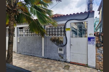 Fachada de casa para alugar com 2 quartos, 120m² em Bangu, Rio de Janeiro