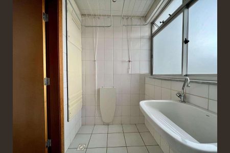 Área de serviço de apartamento para alugar com 3 quartos, 90m² em Estoril, Belo Horizonte