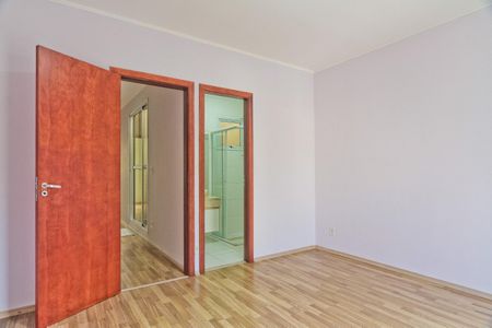 Casa para alugar com 150m², 2 quartos e 2 vagasSuíte 1