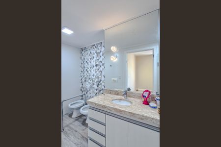 Apartamento à venda com 123m², 3 quartos e 1 vagaBanheiro da Suíte