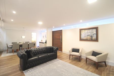 Sala de casa de condomínio à venda com 4 quartos, 215m² em Interlagos, São Paulo