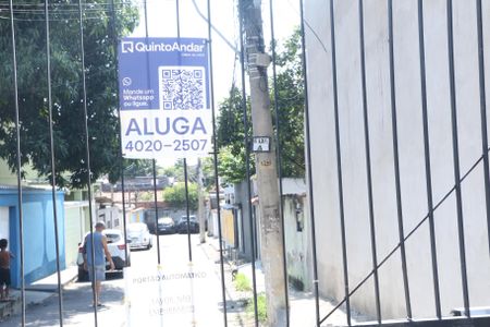Casa para alugar com 100m², 3 quartos e 4 vagasfoto da placa instalada