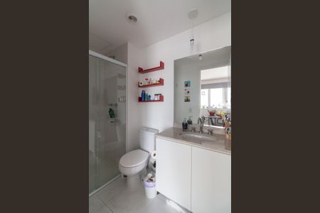 Banheiro de kitnet/studio à venda com 1 quarto, 32m² em Butantã, São Paulo