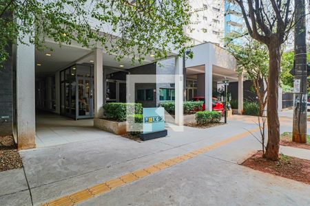 Studio à venda com 32m², 1 quarto e 1 vaga Studio à venda com 32m², 1 quarto e 1 vagaFachada