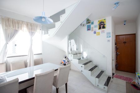 Sala de apartamento à venda com 3 quartos, 104m² em Europa, Contagem