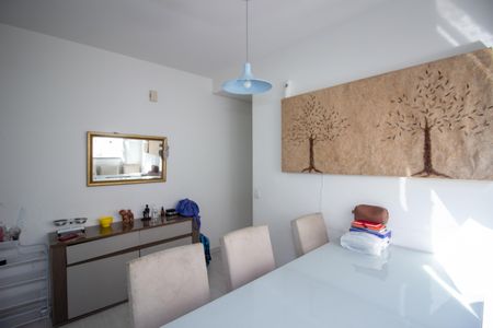 Apartamento à venda com 104m², 3 quartos e 1 vaga Apartamento à venda com 104m², 3 quartos e 1 vagaSala