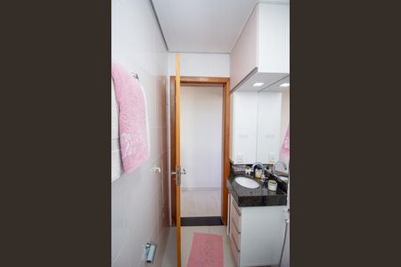 Apartamento à venda com 104m², 3 quartos e 1 vaga Apartamento à venda com 104m², 3 quartos e 1 vagaBanheiro Social