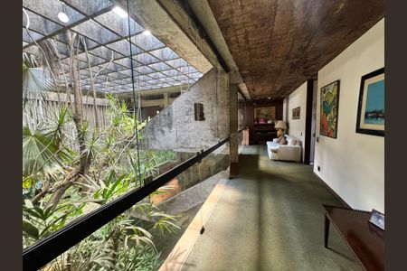 Casa à venda com 875m², 4 quartos e 4 vagasCorredor 2 andar 