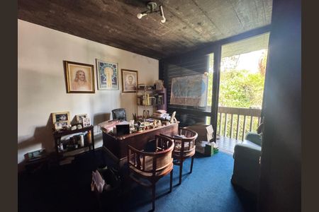 Casa à venda com 875m², 4 quartos e 4 vagasEscritorio Suite Master 