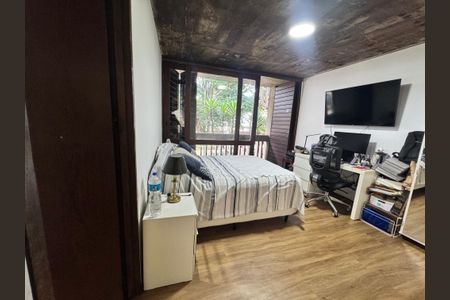Casa à venda com 875m², 4 quartos e 4 vagasQuarto 2 suite americana 