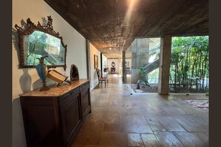 Casa à venda com 875m², 4 quartos e 4 vagasEntrada parte interna 