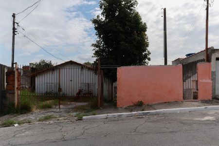 Fachada de casa à venda com 5 quartos, 450m² em Parque Peruche, São Paulo