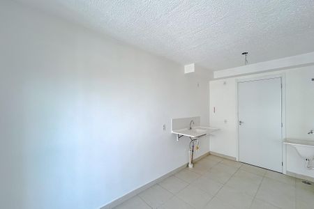 Sala de apartamento para alugar com 1 quarto, 28m² em Guaiauna, São Paulo