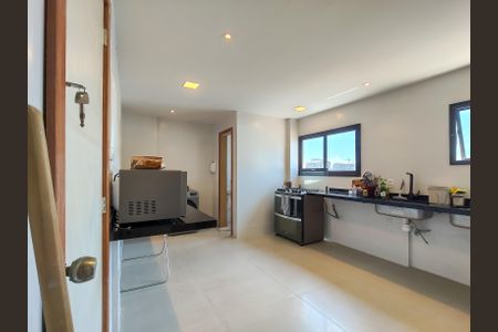 Apartamento à venda com 200m², 4 quartos e 2 vagasCozinha e Área de Serviço