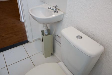 Apartamento à venda com 41m², 2 quartos e 1 vaga Apartamento à venda com 41m², 2 quartos e 1 vagaBanheiro