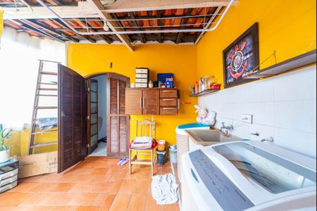 Casa à venda com 350m², 3 quartos e 2 vagas Casa à venda com 350m², 3 quartos e 2 vagasVaranda de Serviço