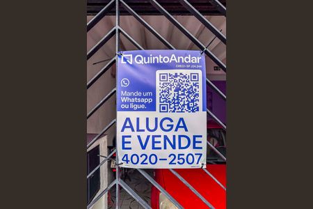 Casa à venda com 350m², 3 quartos e 2 vagas Casa à venda com 350m², 3 quartos e 2 vagasPlaca Instalada na Fachada