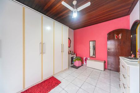 Casa à venda com 350m², 3 quartos e 2 vagas Casa à venda com 350m², 3 quartos e 2 vagasQuarto 2