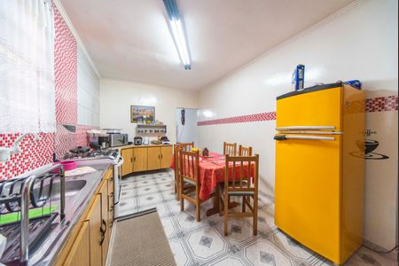 Casa à venda com 350m², 3 quartos e 2 vagas Casa à venda com 350m², 3 quartos e 2 vagasCozinha