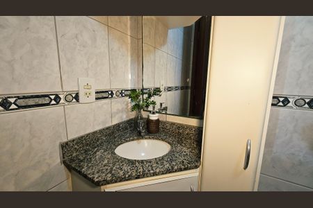 Apartamento à venda com 72m², 2 quartos e 1 vaga Apartamento à venda com 72m², 2 quartos e 1 vagaBanheiro